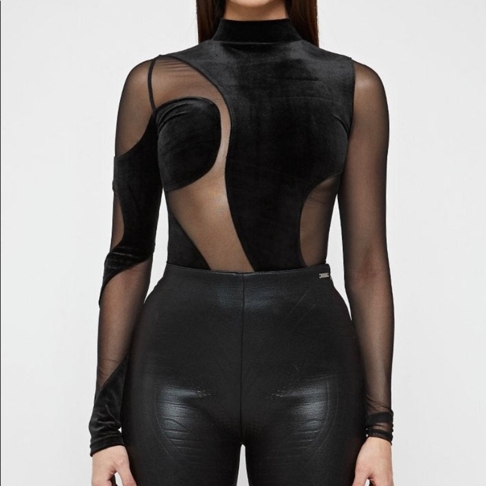 Black Velour & Mesh Contour Bodysuit US 4 Maniere De Voir